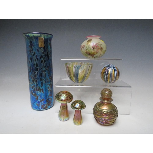 431 - A COLLECTION OF ISLE OF WIGHT STUDIO GLASS, comprising a tall blue lustre cylindrical vase, H 23 cm,... 