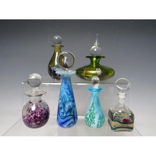 432 - A COLLECTION OF STUDIO GLASS SCENT / PERFUME BOTTLES, to include signed examples by Mdina, Gozo Glas... 