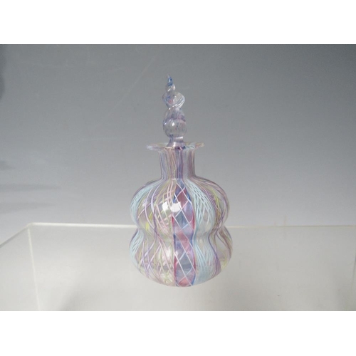 435 - A STUDIO / MURANO GLASS LATTICINO SMALL PERFUME BOTTLE, overall H 9 cm, together with a studio glass... 