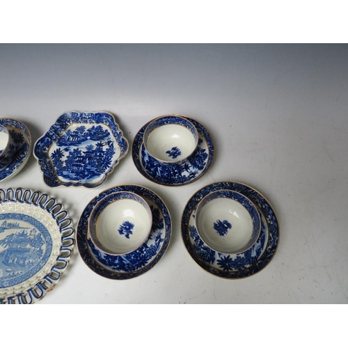 442 - A SELECTION OF 18TH CENTURY AND LATER BLUE AND WHITE PORCELAIN, to include six tea bowls and five sa... 