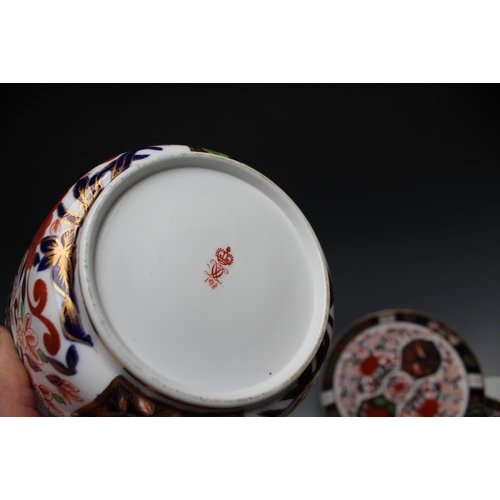 452 - A COLLECTION OF ROYAL CROWN DERBY PORCELAIN OLD IMARI TEAWARE, pattern No 198, comprising two 9