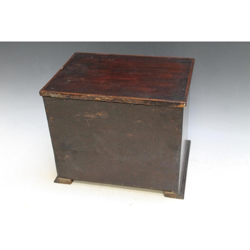 495 - A MAHOGANY DESK TOP CHEST OF FOUR DRAWS,  W 36 cm