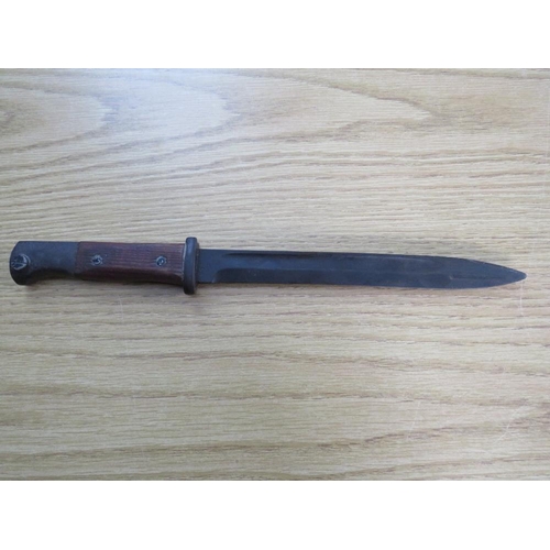 505 - A WW2 GERMAN COMBAT DAGGER, with Jacob Muller sheath