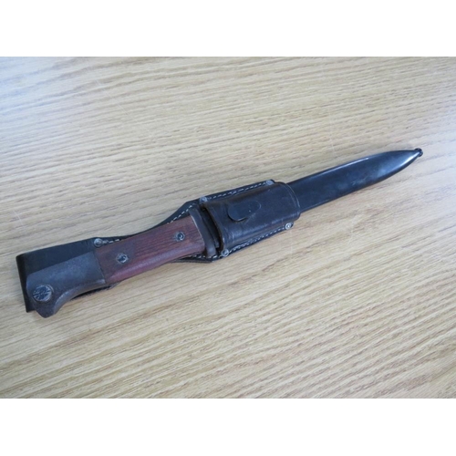 505 - A WW2 GERMAN COMBAT DAGGER, with Jacob Muller sheath