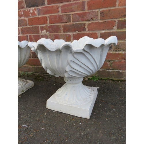 608 - A PAIR OF VINTAGE CAST IRON ACANTHUS URNS, painted white, H 40 cm, Dia. 47 cm