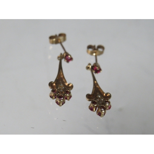 265 - A PAIR OF 9CT GOLD PINK AND CLEAR GEM SET EARRINGS