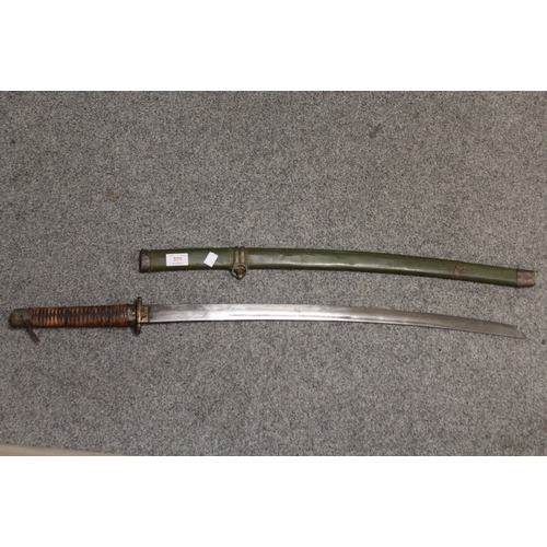 508 - A JAPANESE NCO KATANA TYPE SWORD AND SHEATH, L 94 cm