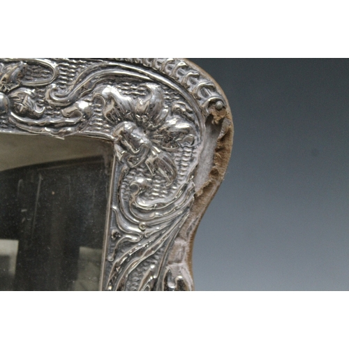 395 - A LARGE HALLMARKED SILVER PHOTO FRAME - BIRMINGHAM 1905, H 29.5 cm, A/FCondition Report:some pieces ... 