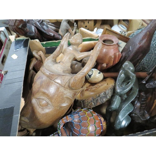 109 - TWO TRAYS OF ASSORTED TREEN AND CARVED TRIBAL FIGURES ETC  TO INC WALL MASK, AFRICAN MARBLE GAME ETC... 