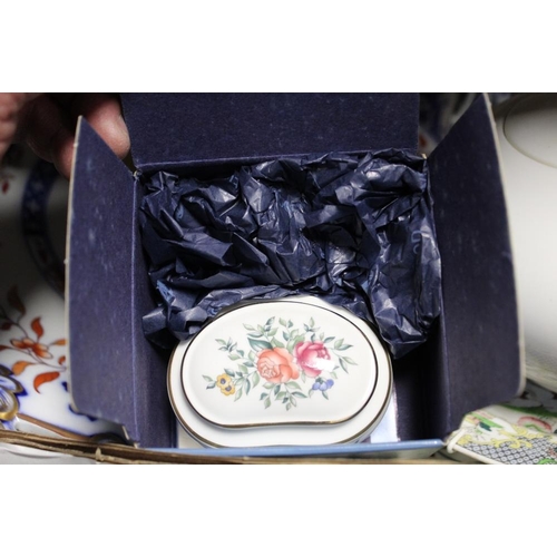 148 - THREE TRAYS OF ASSORTED CERAMICS AND GLASSWARE TO INCLUDE ORIENTAL AND WEDGWOOD EXAMPLES