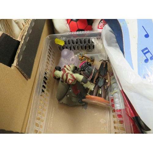 78 - A TRAY OF ASSORTED VINTAGE AND MODERN TOYS ETC TO INC A CHAD VALLEY METAL GUITAR A/F, VARIOUS COCA C... 