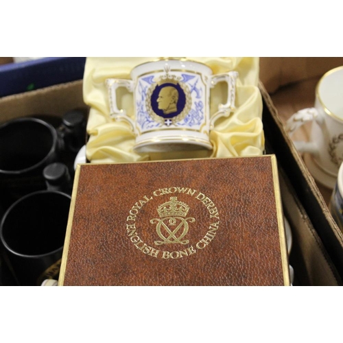 99 - TWO TRAYS OF ASSORTED CERAMIC CUPS, MUGS ETC TO INCLUDE A SPODE LIMITED EDITION PRINCE WILLIAM OF WA... 