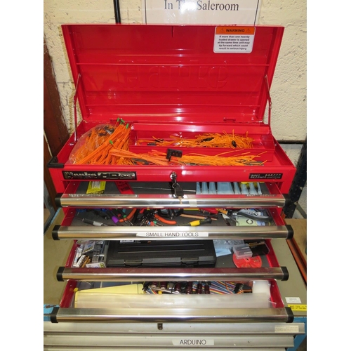 601 - A LOCKABLE CLARKE HD PLUS FIVE DRAWER TOOL CABINET WITH VARIOUS SPECIALISED HAND TOOLS,  TO INCLUDE ... 