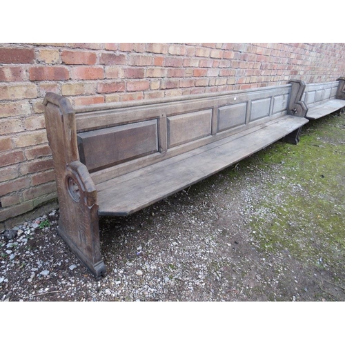 878 - A LARGE GOTHIC CHURCH PEW L-350 CM