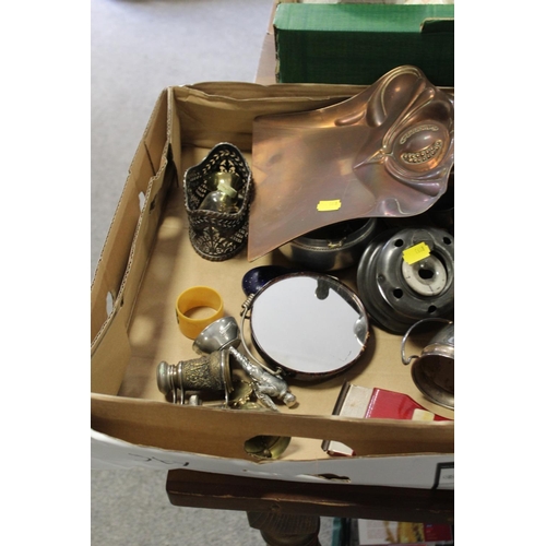 123 - THREE TRAYS OF ASSORTED COLLECTABLES ETC TO INC ART NOUVEAU COPPER CRUMB TRAY, SCALES AND WEIGHTS, D... 