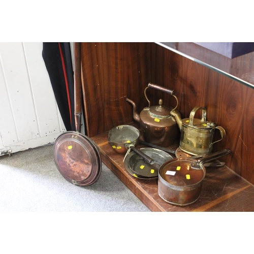 167 - A SELECTION OF COPPER AND BRASS TO INC A COPPER KETTLE