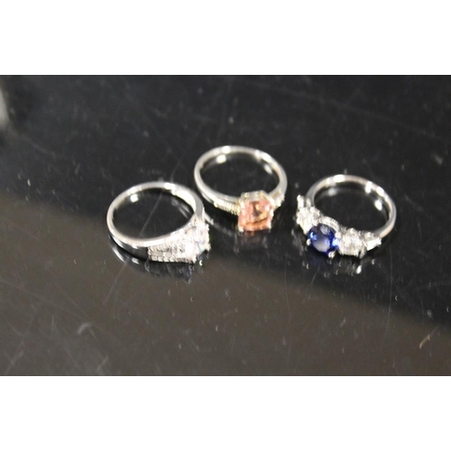 360 - THREE VINTAGE SILVER GEMSTONE RINGS TO INCLUDE QUARTZ ETC