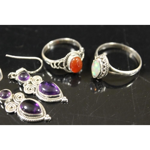 365 - A COLLECTION OF VINTAGE SILVER TO  INCLUDE GEMSTONE RINGS AND EARRINGS