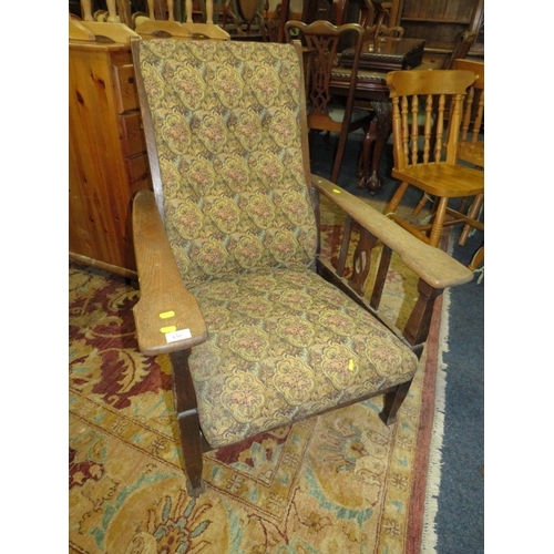 816 - A VINTAGE OAK ARMCHAIR