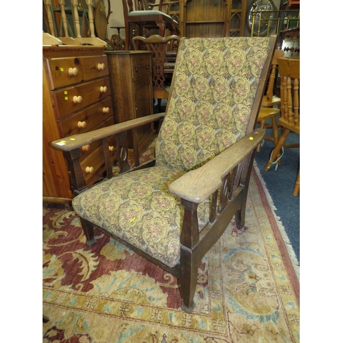 816 - A VINTAGE OAK ARMCHAIR