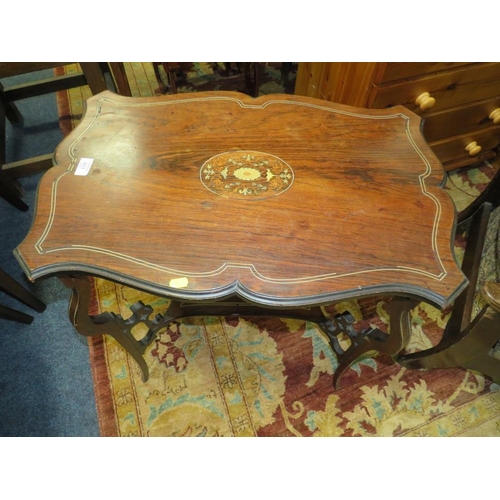 817 - AN EDWARDIAN ROSEWOOD INLAID TWO TIER OCCASIONAL TABLE