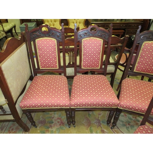 826 - A SET OF FOUR EDWARDIAN UPHOLSTERED CHAIRS