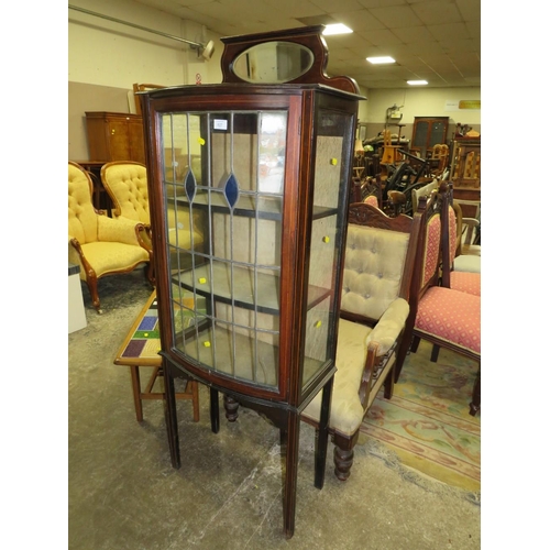 827 - A 19TH CENTURY MAHOGANY INLAID DISPLAY CABINET WITH LEADED AND STAINED GLASS