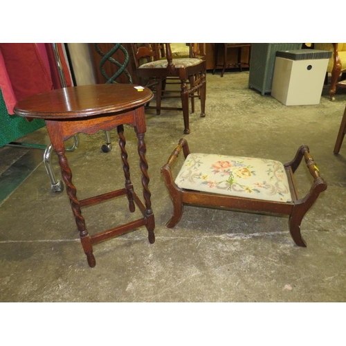 828 - A SMALL OAK BARLEYTWIST TABLE AND A LOW STOOL (2)