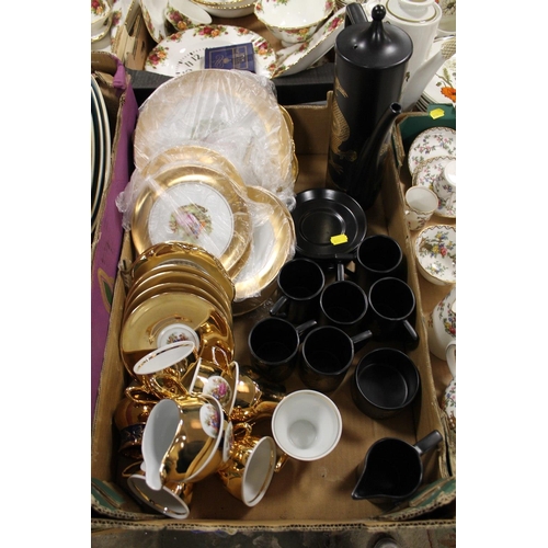 104 - TWO TRAYS OF ASSORTED CERAMICS ETC TO INCLUDE TWO ROYAL ALBERT MONTHS OF THE YEAR TRIOS - AUGUST & J... 