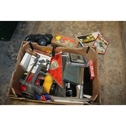 113 - TWO BOXES OF ASSORTED SUNDRIES TO INCLUDE BINOCULARS ETC PLUS A VINTAGE RIGID BRIEFCASE