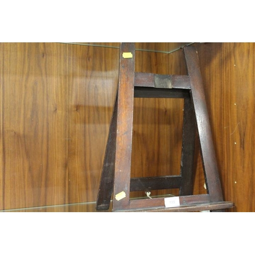 195 - A VINTAGE WOODEN TABLE EASEL