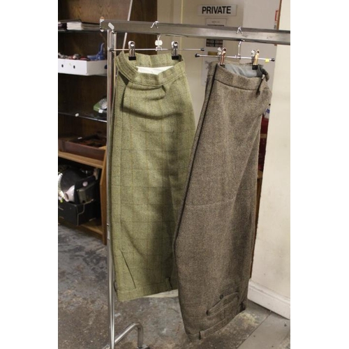 60 - TWO PAIRS OF VINTAGE PLUS FOURS TOGETHER WITH A PAIR OF VINTAGE POLO BY RALPH LAUREN CHINOS AND A PA... 