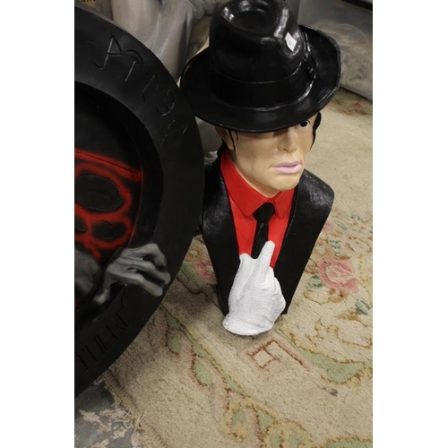 90 - A SHOP DISPLAY MICHAEL JACKSON BUST