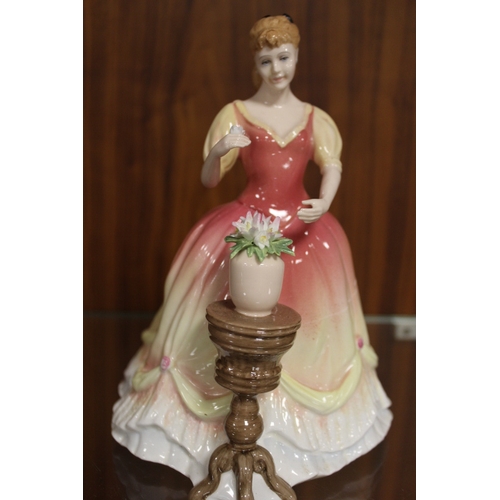 236 - TWO ROYAL DOULTON FIGURINES - ELAINE PLUS A BADLY DAMAGED SARAH FIGURE 1993 (2)