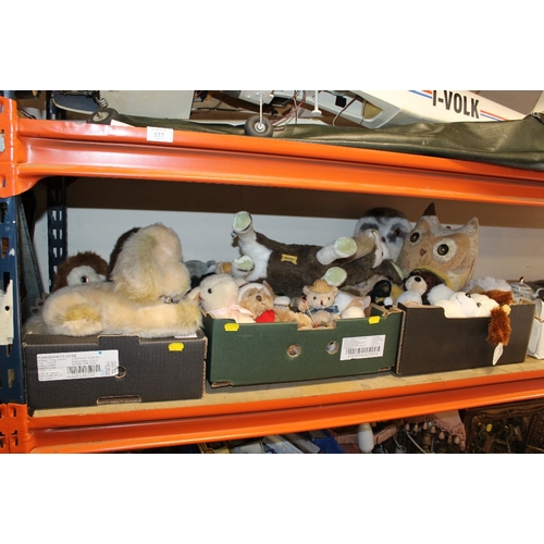 172 - THREE TRAYS OF ASSORTED VINTAGE AND MODERN SOFT TOYS TO INCLUDE A MERRYTHOUGHT GOAT, DOG, TWO OWLS E... 