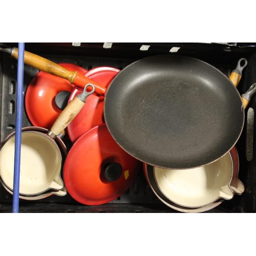 110 - A QUANTITY OF SUNDRIES TO INCLUDE A TRAY OF LE CRUESET POTS AND PANS ETC