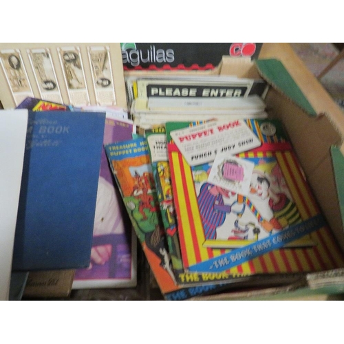 112A - A TRAY OF ASSORTED EPHEMERA / COLLECTABLES TO INCLUDE VINTAGE SEWING PATTERNS, SIGNS, MAGAZINES, ETC