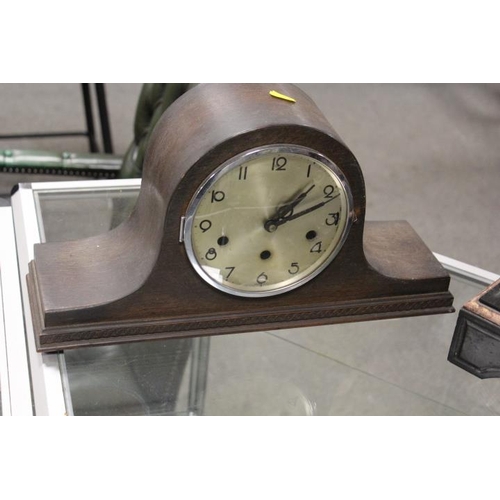 181 - A CIRCULAR TOP SLATE MANTLE CLOCK - GLASS A/F TOGETHER WITH AN OAK CASED MANTLE CLOCK (2)