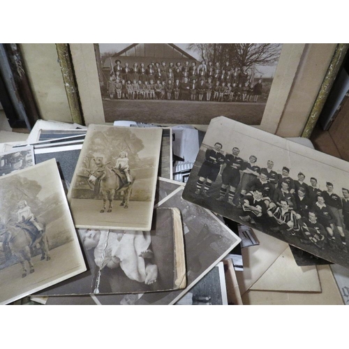 209A - A TRAY OF ASSORTED VINTAGE BLACK AND WHITE PHOTOGRAPHS ETC, TO INCLUDE WEDDING ALBUMS - ONE WITH MIL... 