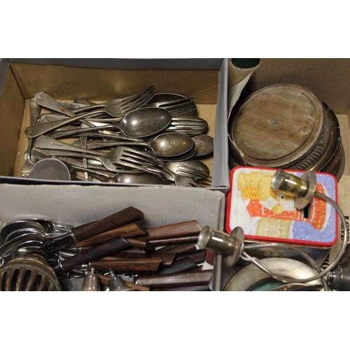 43 - THREE BOXES OF METALWARE TO INCLUDE BRASS AND COPPER ITEMS