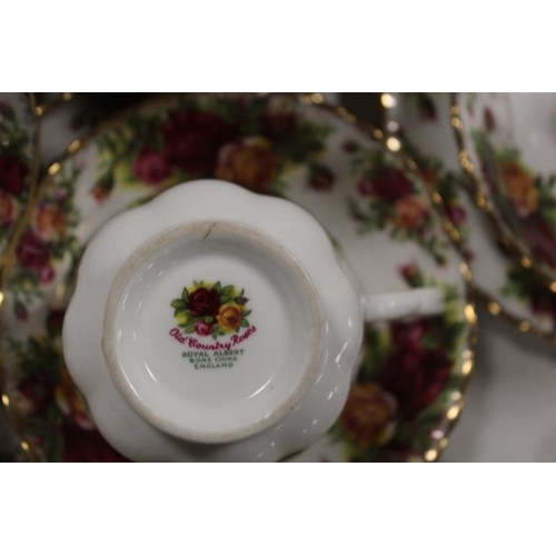 53 - A TRAY OF ROYAL ALBERT OLD COUNTRY ROSES TEAWARE ETC