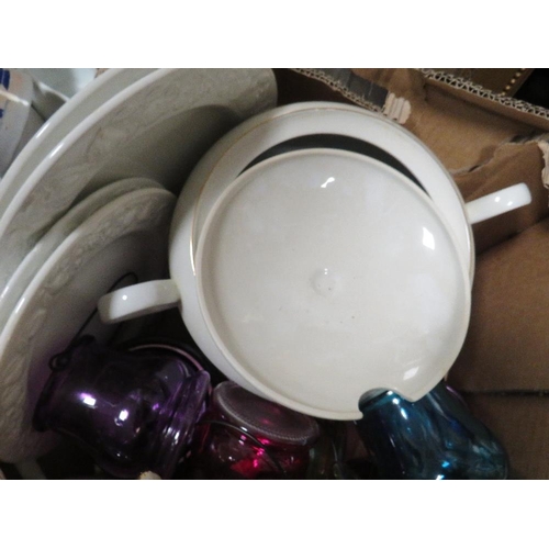 56 - TWO TRAYS OF ASSORTED CERAMICS AND GLASS TO INCLUDE DINNERWARE, TEALIGHT HOLDERS, PRINCESS DIANA BUS... 