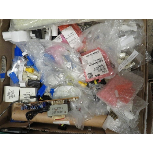 607 - THREE TRAYS OF VARIOUS ELECTRICAL FITTINGS, CONNECTORS, TOOLS, TWO GAS TESTERS AND A BRADY THERMAL L... 