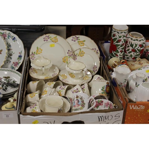 86 - FOUR TRAYS OF ASSORTED CERAMICS AND GLASSWARE TO INCLUDE AN UNUSUAL ART DECO WADE HEATH COMMEMORATIV... 