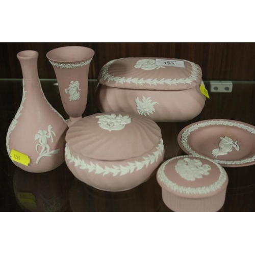 192 - SIX PIECES OF PINK WEDGWOOD JASPERWARE