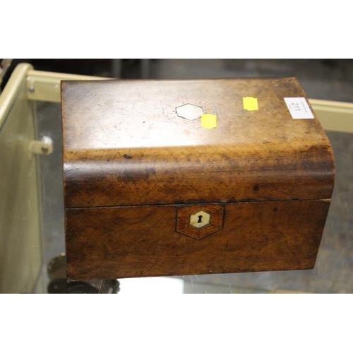 211 - AN INLAID WOODEN JEWELLERY TYPE CASKET