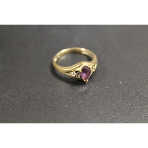 235 - A HALLMARKED 9CT GOLD AMETHYST RING - APPROX WEIGHT 2.4 G