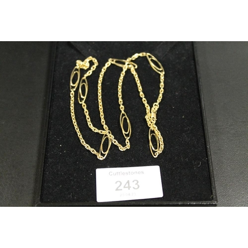 243 - A HALLMARKED 18CT GOLD NECKLACE - APPROX WEIGHT 8.7 G