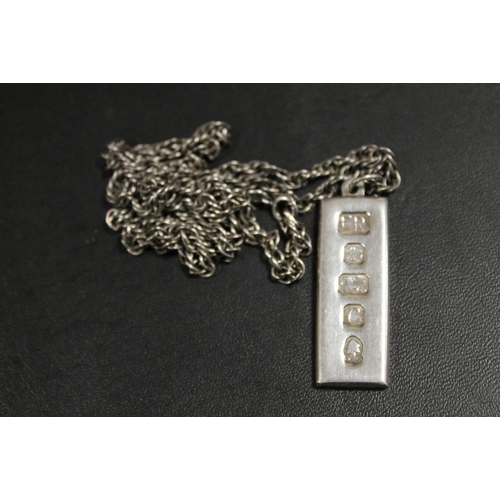 319 - SILVER INGOT ON HEAVY SILVER CHAIN