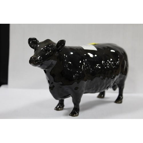 370 - A BESWICK ABERDEEN ANGUS COW